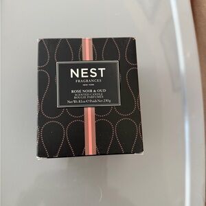 NEST Fragrances Rose Noir & Oud Candle with Black and Pink Design